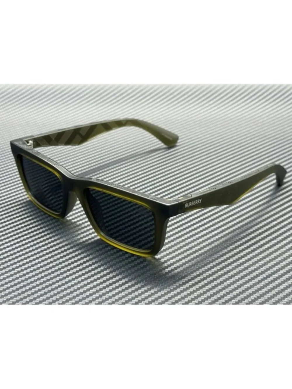 New Burberry Men Matte Green Sunglasses 53-19-145